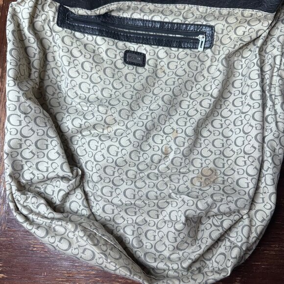 Vintage Guess Black Woven Faux Leather Hobo Shoulder Bag With Metal Logo Plate - Picture 14 of 14